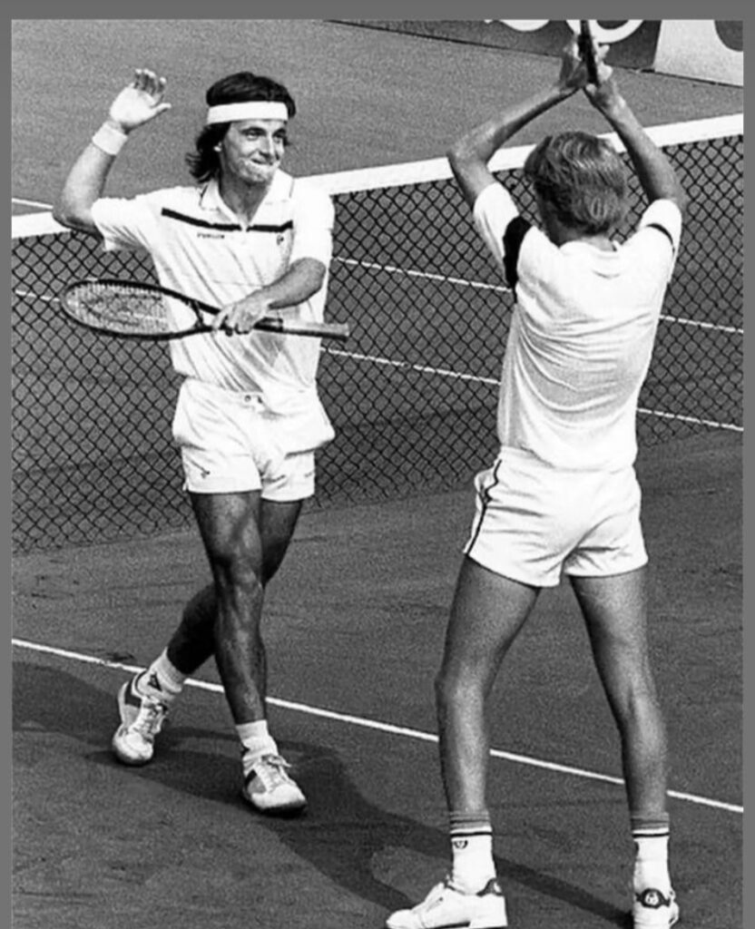 Emilio Sanchez y Sergio Casal, pareja de dobles de tenis y campeones olímpicos